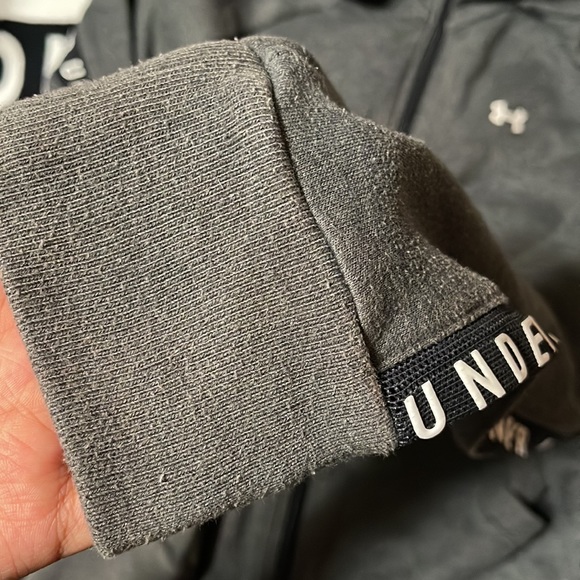 Under Armour Hoodie - Picture 11 of 11